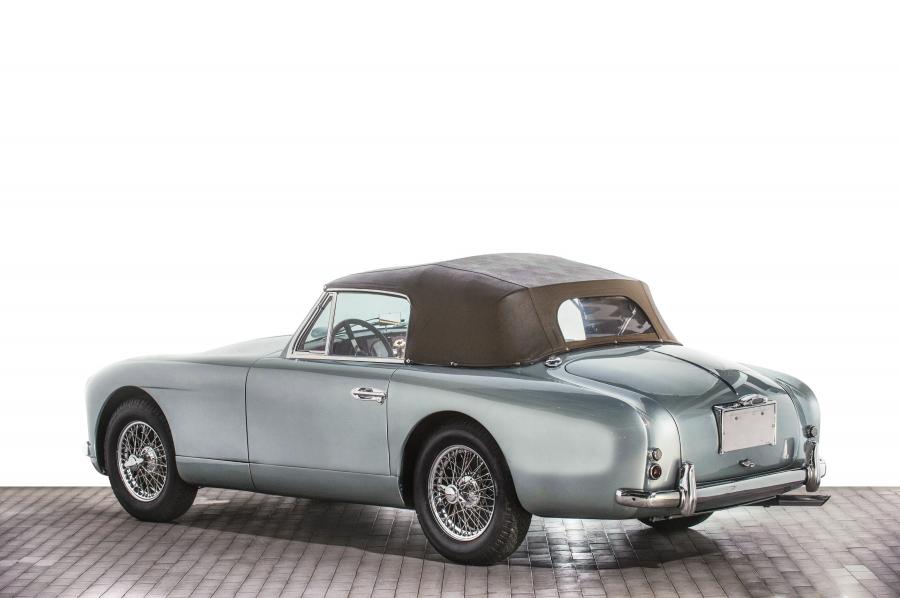  Aston Martin DB2/4 Drophead Coupe 1953 года  (фото 3 из 13)